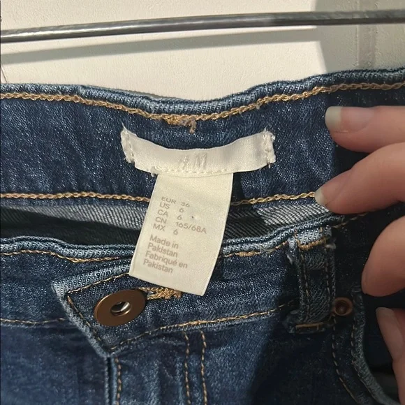 H&M Dark Blue Jean Shorts with Frayed Hem - Picture 2 of 3